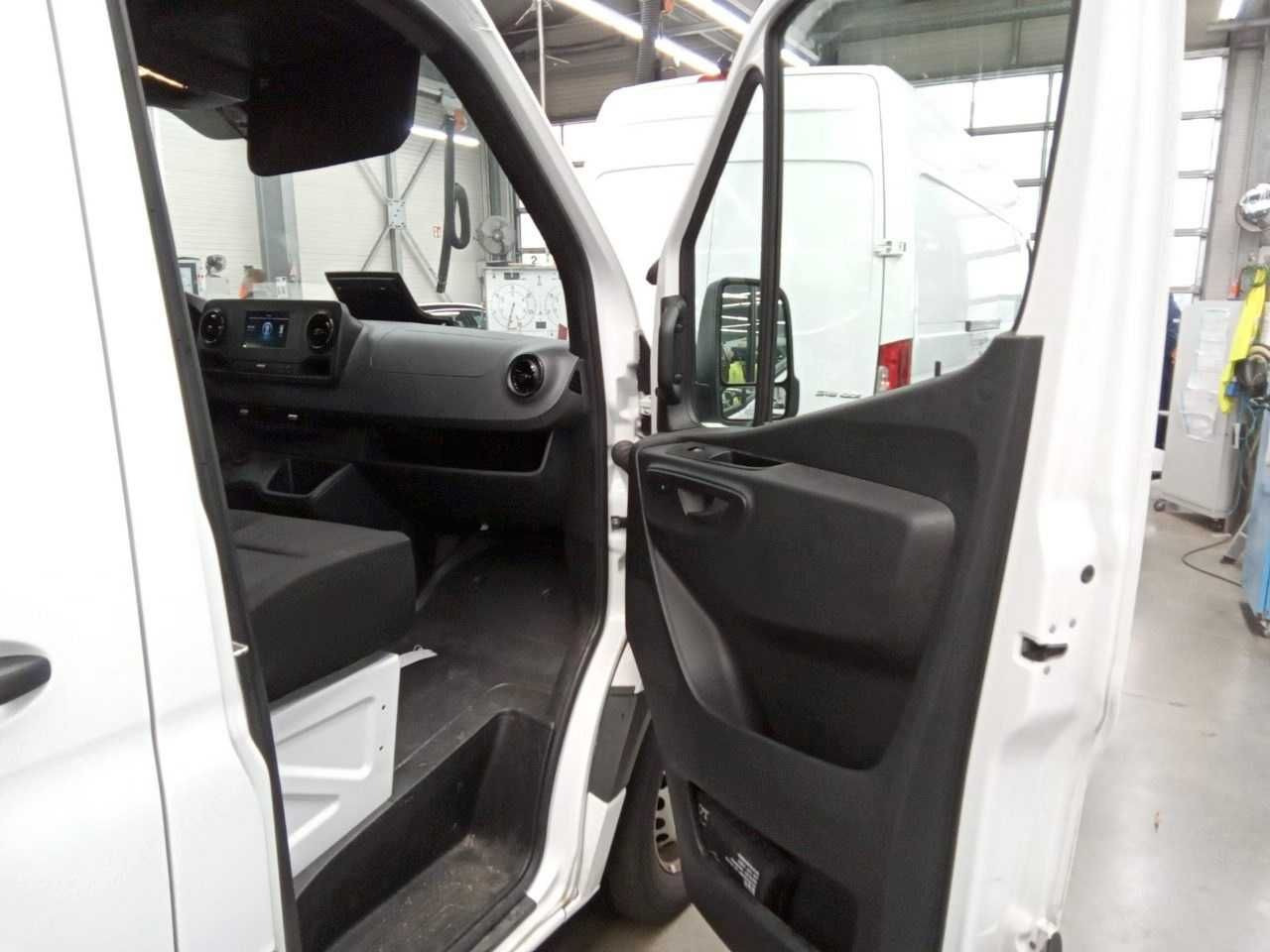 Mercedes-Benz Sprinter 317 CDI 4325 Klima 360 Schwing MBUX SHZ - Furgão: foto 4 Mercedes-Benz Sprinter 317 CDI 4325 Klima 360 Schwing MBUX SHZ - Furgão: foto 4