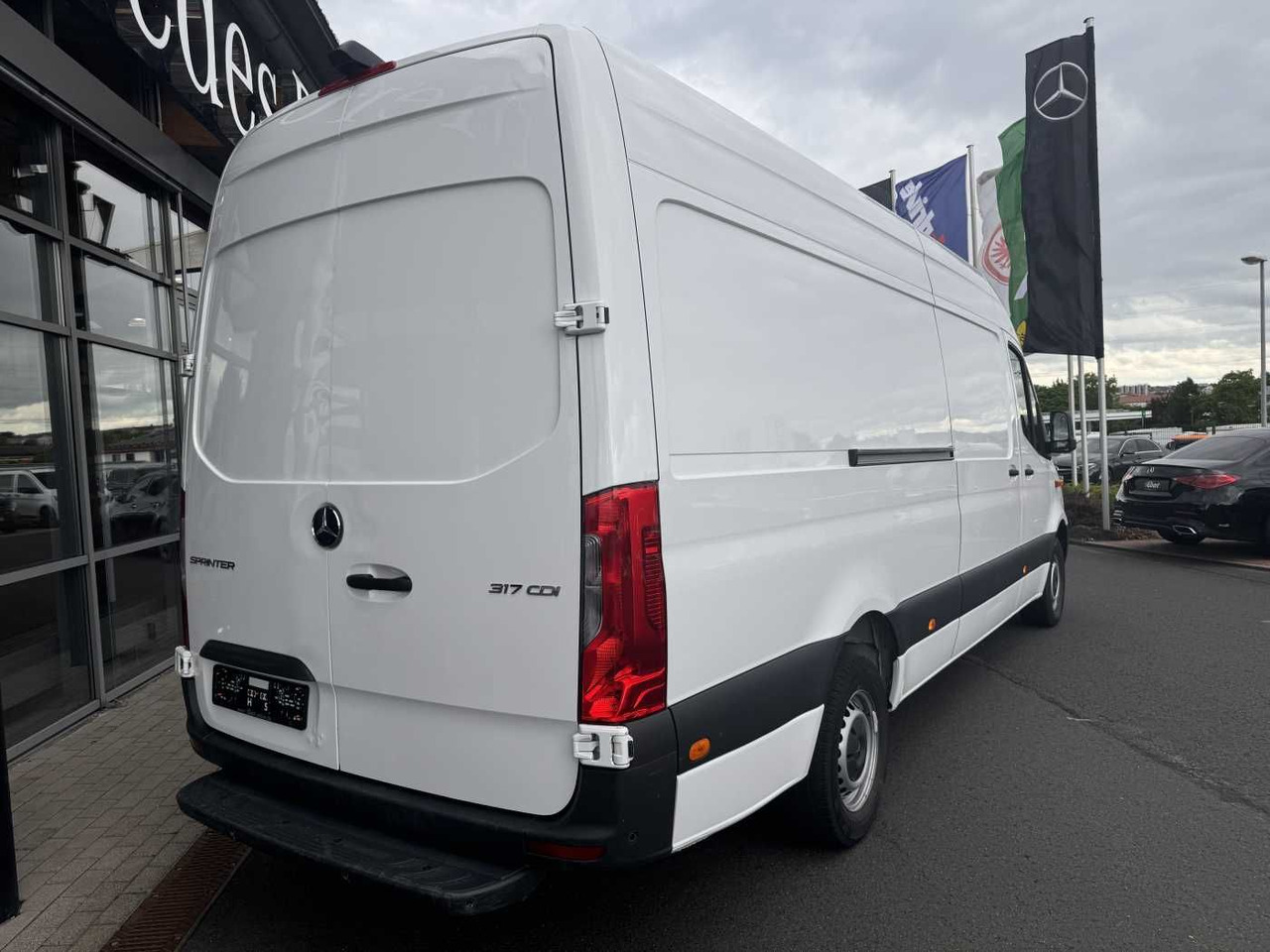 Mercedes-Benz Sprinter 317 CDI 4325 Klima Schwing 360 SHZ MBUX - Furgão: foto 4 Mercedes-Benz Sprinter 317 CDI 4325 Klima Schwing 360 SHZ MBUX - Furgão: foto 4