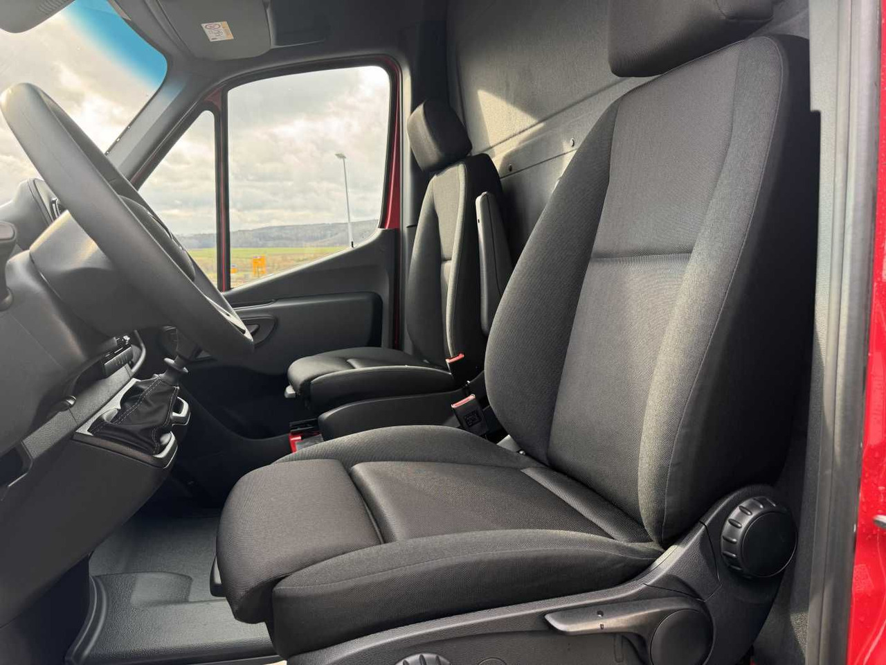 Caminhão chassi Mercedes-Benz Sprinter 517 CDI 4325 Fahrgestell AHK3,5 5.500kg: foto 9 Caminhão chassi Mercedes-Benz Sprinter 517 CDI 4325 Fahrgestell AHK3,5 5.500kg: foto 9