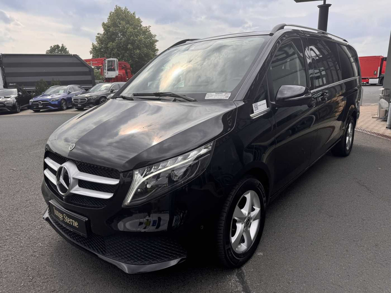 Mercedes-Benz V 300 d 4MATIC AVA 3430 AHK2,5 DISTRONIC 360 - Automóvel: foto 3 Mercedes-Benz V 300 d 4MATIC AVA 3430 AHK2,5 DISTRONIC 360 - Automóvel: foto 3