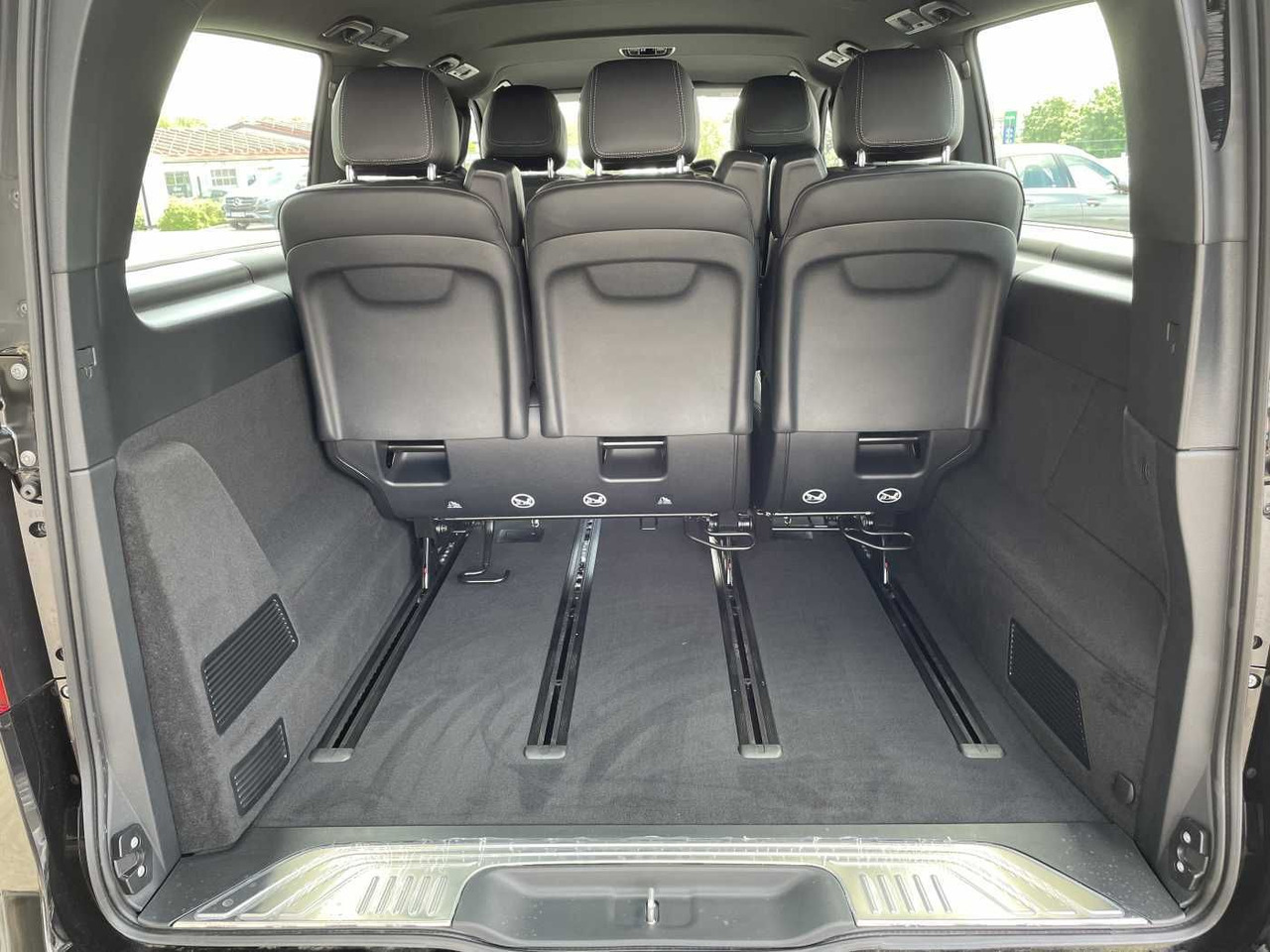 Mercedes-Benz V 300 d AVA 4MATIC AMG Kühlschrank AIRMATIC - Carro perua: foto 5 Mercedes-Benz V 300 d AVA 4MATIC AMG Kühlschrank AIRMATIC - Carro perua: foto 5