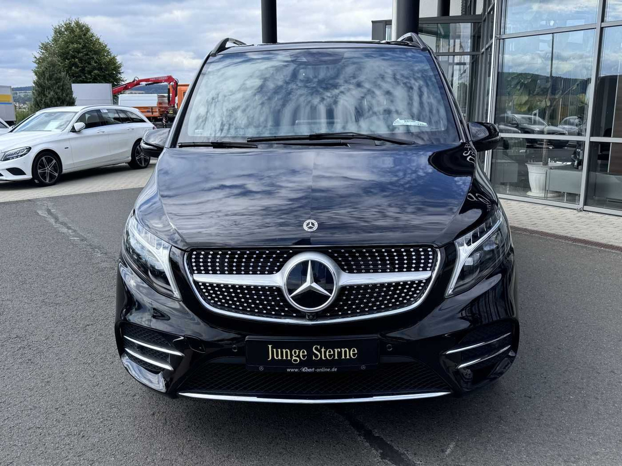 Mercedes-Benz V 300 d AVA AMG 4MATIC AIRMATIC Sitzklima el Tür - Furgão de passageiros: foto 2 Mercedes-Benz V 300 d AVA AMG 4MATIC AIRMATIC Sitzklima el Tür - Furgão de passageiros: foto 2