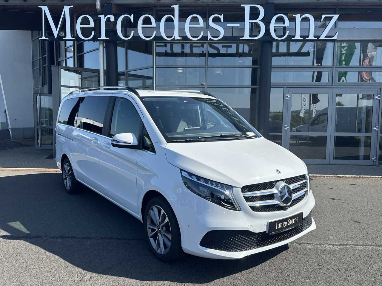 Mercedes-Benz V 300 d AVA ED 6Sitze Burmester 360Kamera el Tür - Furgão de passageiros: foto 1 Mercedes-Benz V 300 d AVA ED 6Sitze Burmester 360Kamera el Tür - Furgão de passageiros: foto 1