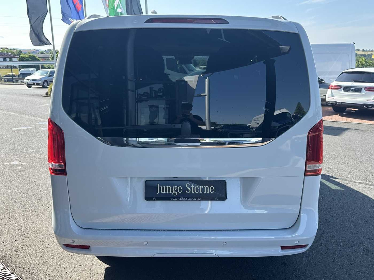 Mercedes-Benz V 300 d AVA ED 6Sitze Burmester 360Kamera el Tür - Furgão de passageiros: foto 5 Mercedes-Benz V 300 d AVA ED 6Sitze Burmester 360Kamera el Tür - Furgão de passageiros: foto 5