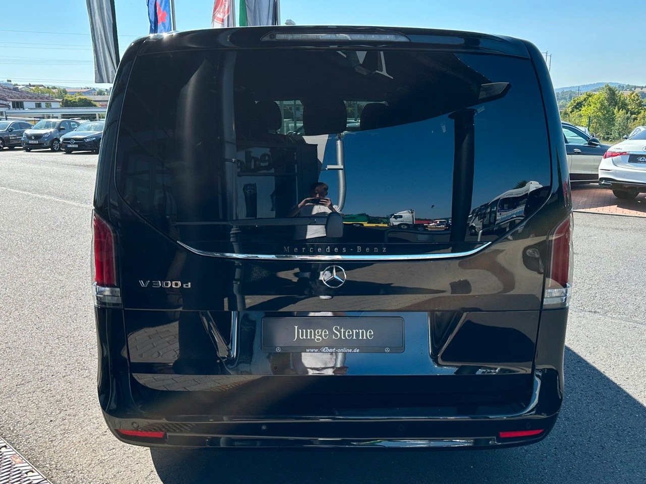 Mercedes-Benz V 300 d AVANTGARDE Extralang 360Kamera Standheiz - Furgão de passageiros: foto 5 Mercedes-Benz V 300 d AVANTGARDE Extralang 360Kamera Standheiz - Furgão de passageiros: foto 5
