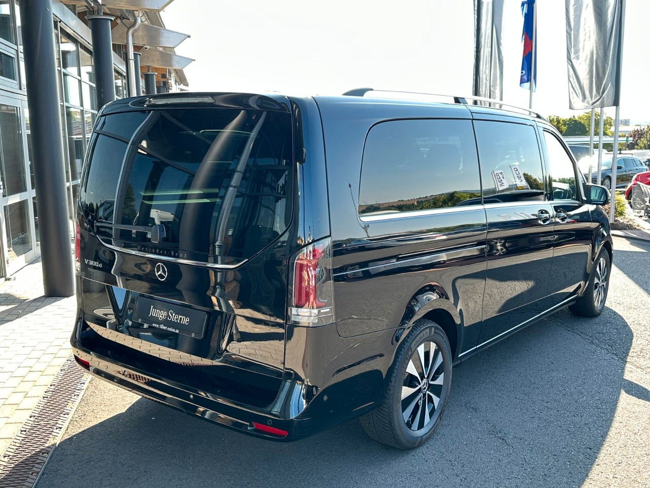 Mercedes-Benz V 300 d AVANTGARDE Extralang 360Kamera Standheiz - Furgão de passageiros: foto 4 Mercedes-Benz V 300 d AVANTGARDE Extralang 360Kamera Standheiz - Furgão de passageiros: foto 4