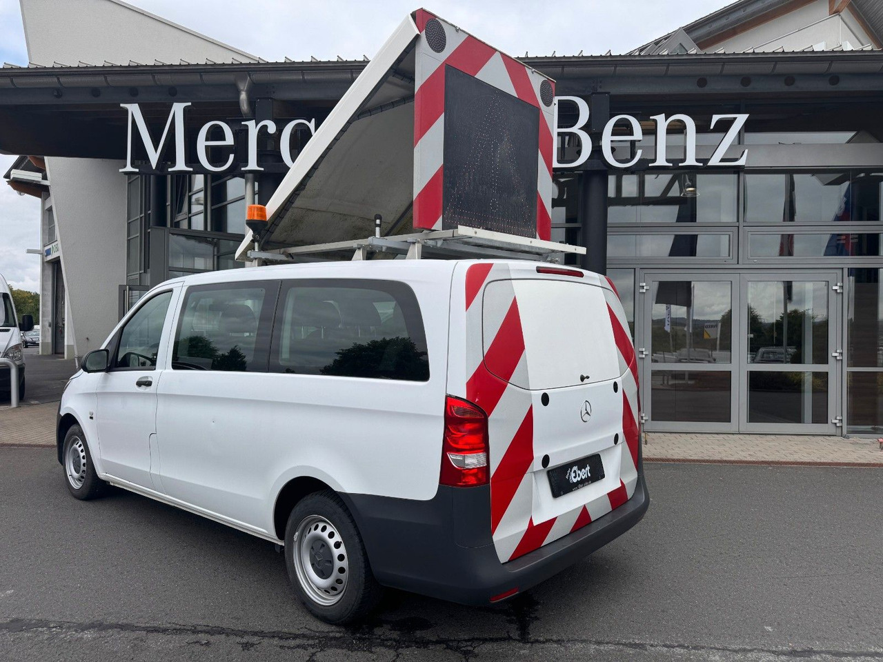 Mercedes-Benz Vito 111 CDI Tourer Begleitfahrzeug BF3+ / WVZ - Furgão compacto: foto 1 Mercedes-Benz Vito 111 CDI Tourer Begleitfahrzeug BF3+ / WVZ - Furgão compacto: foto 1