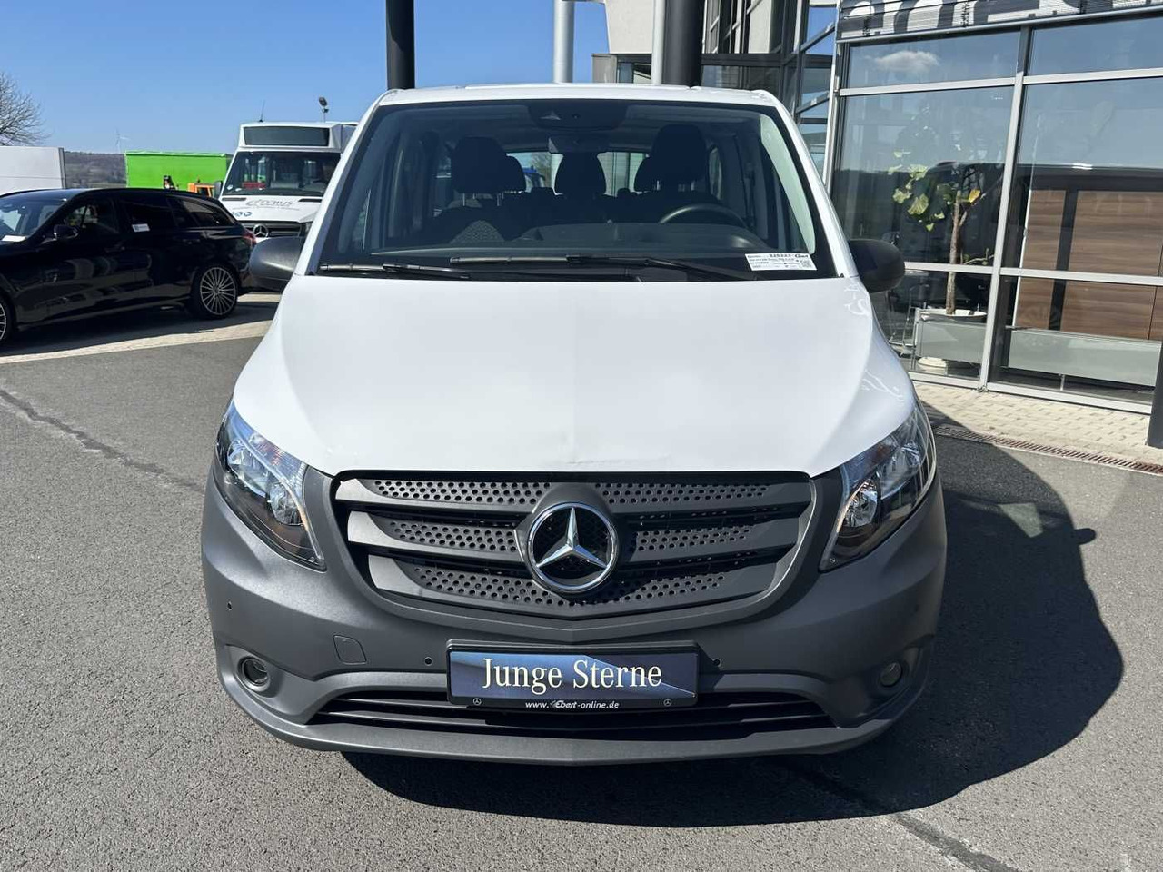 Mercedes-Benz Vito 114 CDI Tourer 8Sitze Klima Audio40 Kamera - Furgão de passageiros: foto 2 Mercedes-Benz Vito 114 CDI Tourer 8Sitze Klima Audio40 Kamera - Furgão de passageiros: foto 2