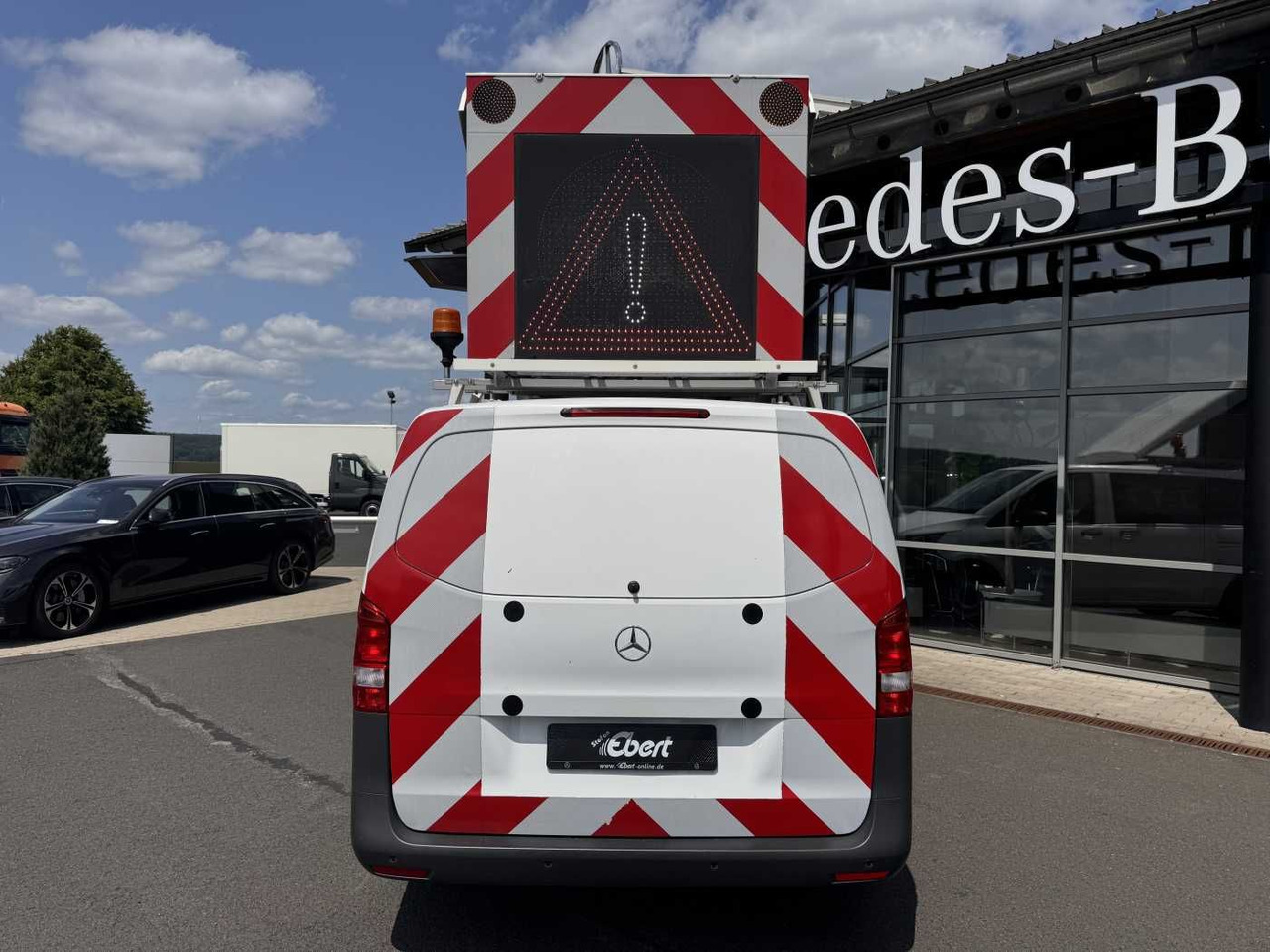 Mercedes-Benz Vito 114 CDI Tourer Begleitfahrzeug BF3+ / WVZ - Furgão de passageiros: foto 3 Mercedes-Benz Vito 114 CDI Tourer Begleitfahrzeug BF3+ / WVZ - Furgão de passageiros: foto 3