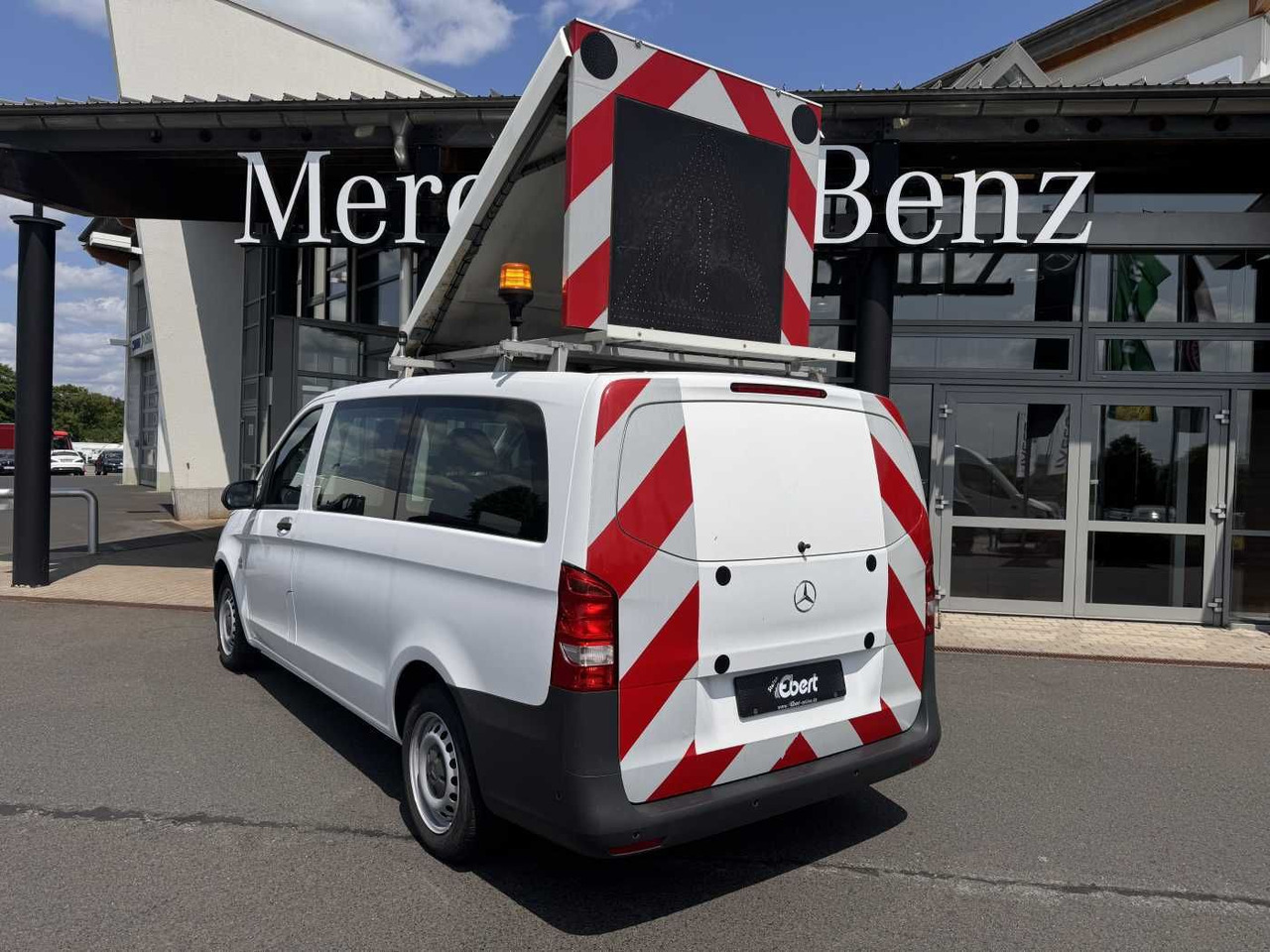 Mercedes-Benz Vito 114 CDI Tourer Begleitfahrzeug BF3+ / WVZ - Furgão compacto: foto 1 Mercedes-Benz Vito 114 CDI Tourer Begleitfahrzeug BF3+ / WVZ - Furgão compacto: foto 1