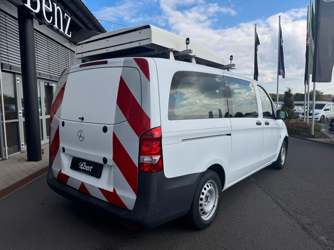 Mercedes-Benz Vito 114 CDI Tourer Begleitfahrzeug BF3+ / WVZ - Furgão: foto 4 Mercedes-Benz Vito 114 CDI Tourer Begleitfahrzeug BF3+ / WVZ - Furgão: foto 4