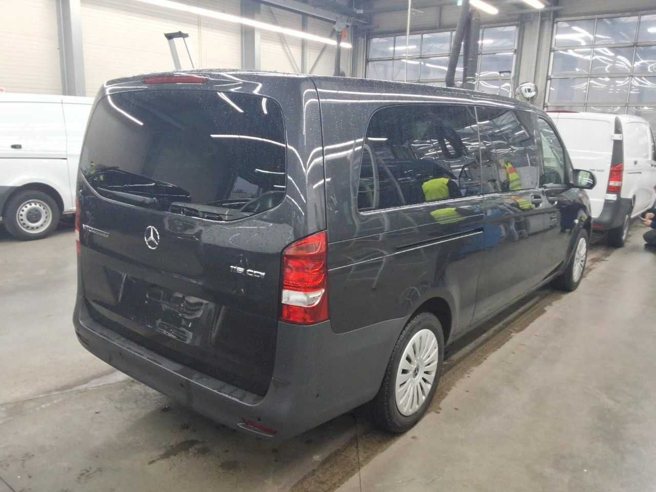 Mercedes-Benz Vito 116 CDI Tourer 2xKlima AHK Kamera Audio40 - Automóvel: foto 3 Mercedes-Benz Vito 116 CDI Tourer 2xKlima AHK Kamera Audio40 - Automóvel: foto 3