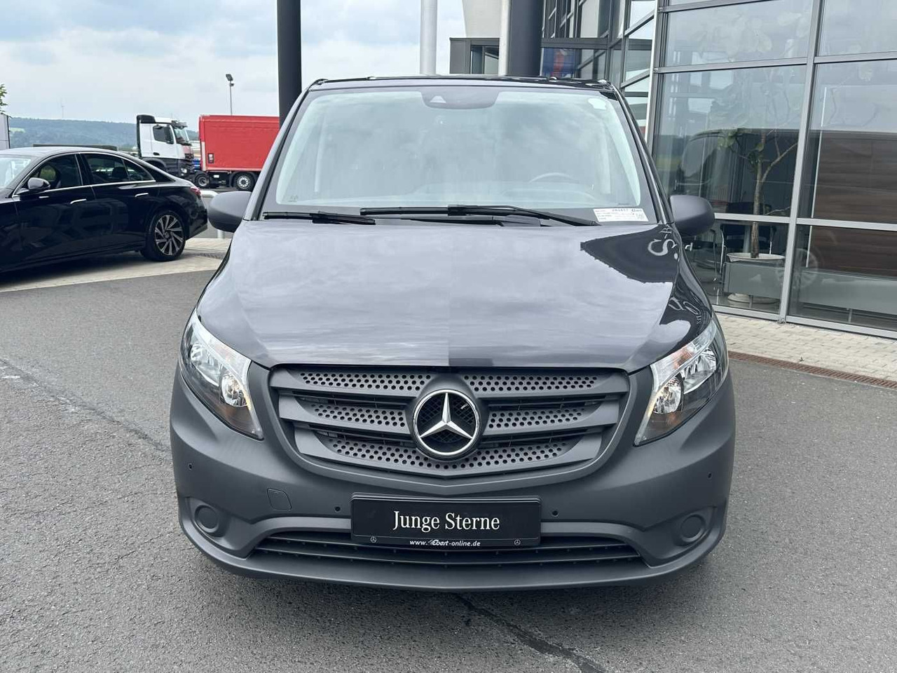 Mercedes-Benz Vito 116 CDI Tourer 3430 9G 2xKlima Kamera - Automóvel: foto 2 Mercedes-Benz Vito 116 CDI Tourer 3430 9G 2xKlima Kamera - Automóvel: foto 2