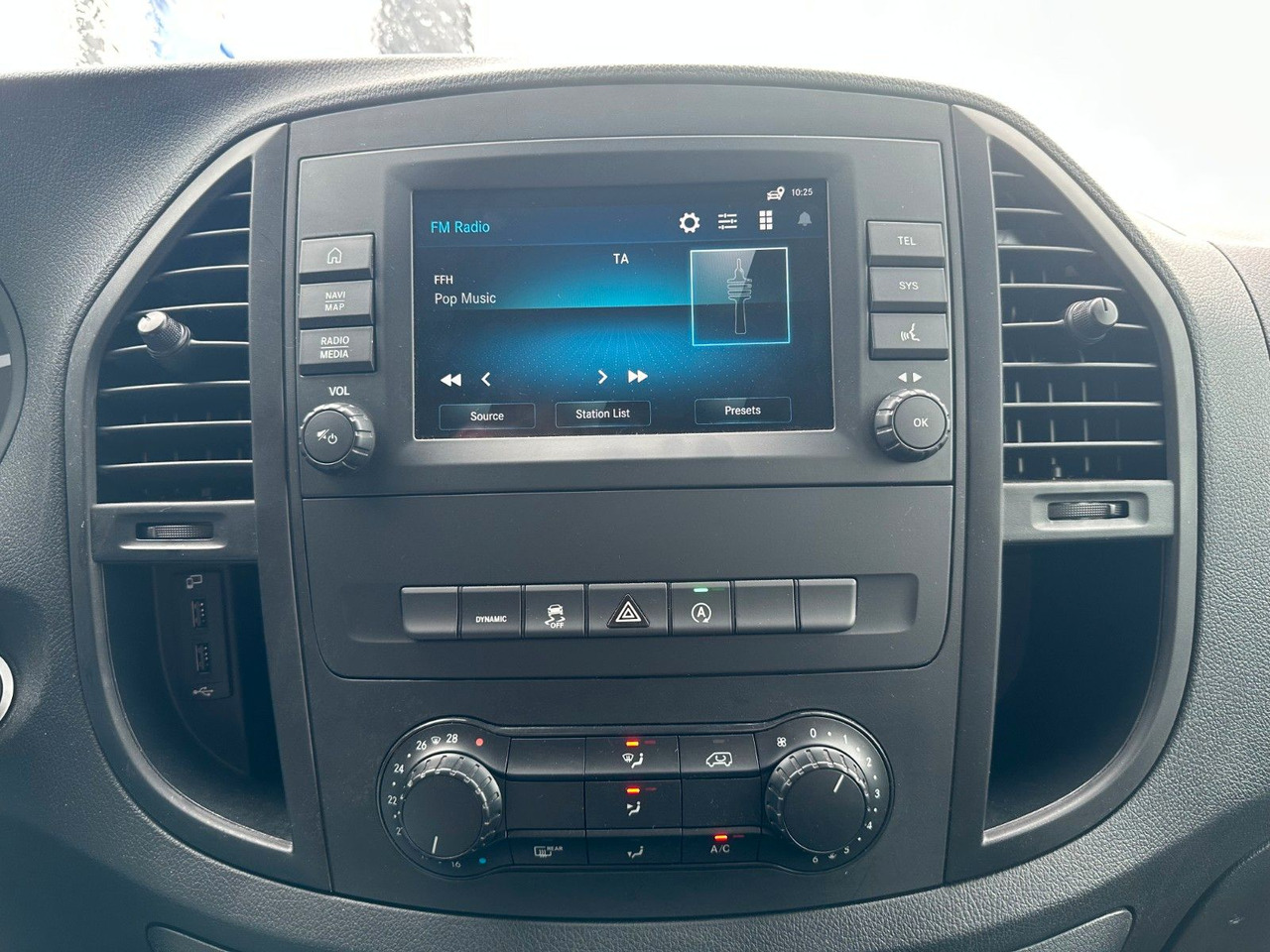 Locação de  Mercedes-Benz Vito 119 CDI Tourer 3200 Klima AHK Tempomat Mercedes-Benz Vito 119 CDI Tourer 3200 Klima AHK Tempomat: foto 11