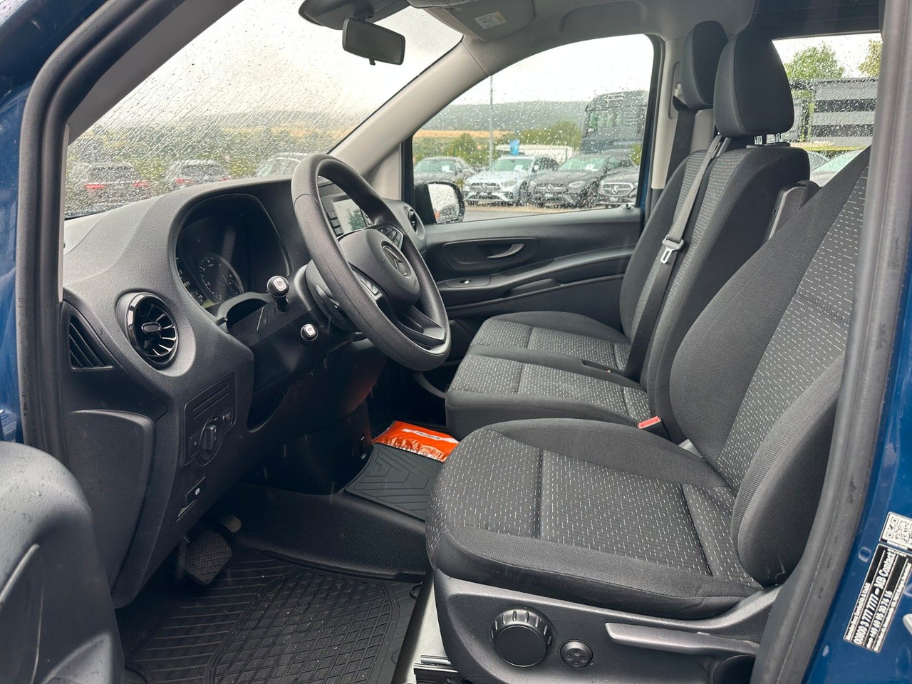 Locação de  Mercedes-Benz Vito 119 CDI Tourer 3200 Klima AHK Tempomat Mercedes-Benz Vito 119 CDI Tourer 3200 Klima AHK Tempomat: foto 6
