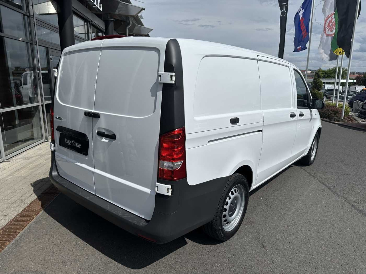 Mercedes-Benz eVito 112 Klima Kamera Navi SHZ Tempomat - Furgão compacto, Carrinha elétrica: foto 4 Mercedes-Benz eVito 112 Klima Kamera Navi SHZ Tempomat - Furgão compacto, Carrinha elétrica: foto 4