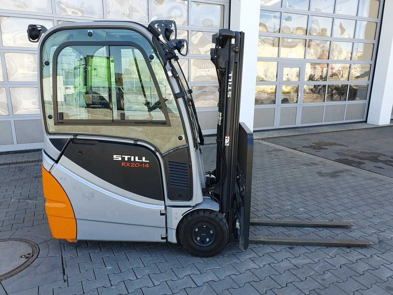Still RX20-14 / 2016 / Triplex: 4.60m! / 271h / SS - Empilhadeira elétrica: foto 2 Still RX20-14 / 2016 / Triplex: 4.60m! / 271h / SS - Empilhadeira elétrica: foto 2