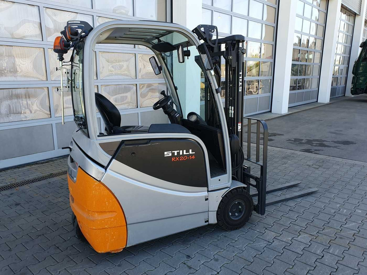 Still RX20-14 / 2023 / Triplex: 4.30m! / 100h! / SS - Empilhadeira elétrica: foto 2 Still RX20-14 / 2023 / Triplex: 4.30m! / 100h! / SS - Empilhadeira elétrica: foto 2