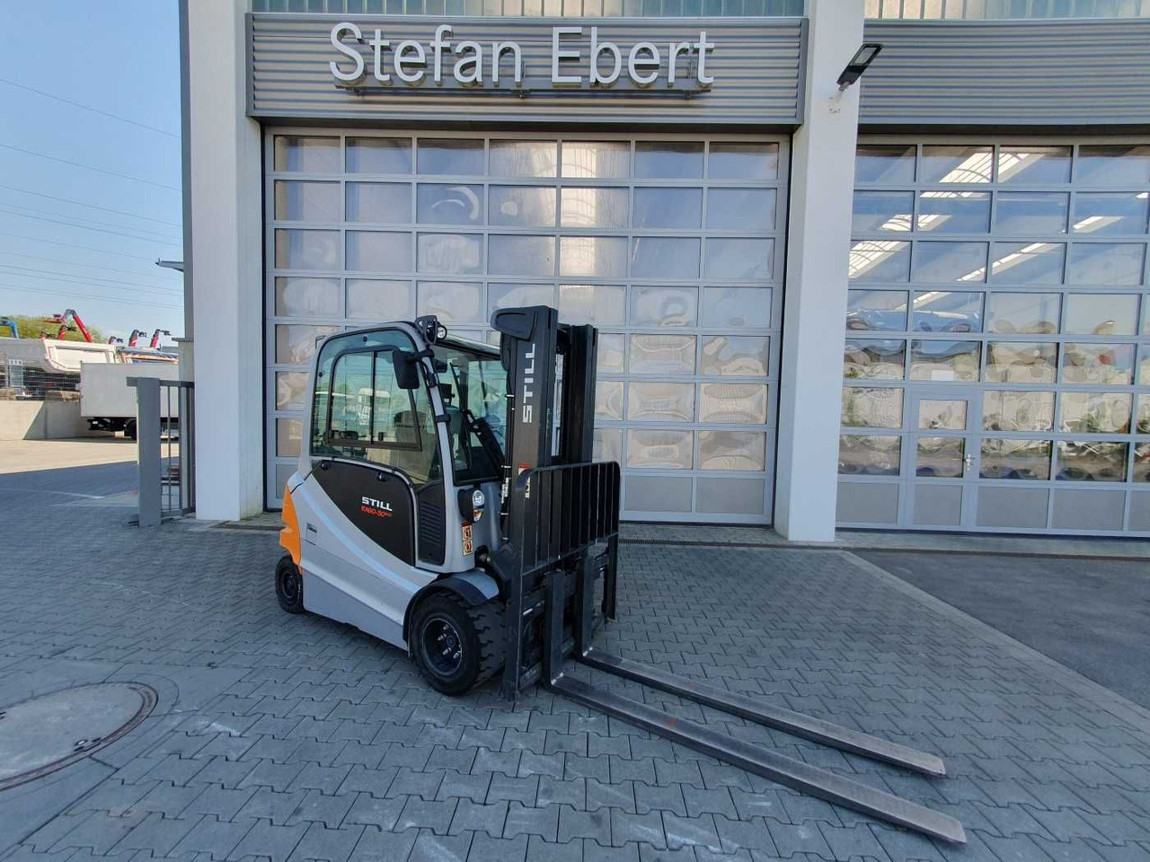 Still RX60-30L/600 - Triplex: 4.6m / Waage /nur 1.629h - Empilhadeira elétrica: foto 1 Still RX60-30L/600 - Triplex: 4.6m / Waage /nur 1.629h - Empilhadeira elétrica: foto 1