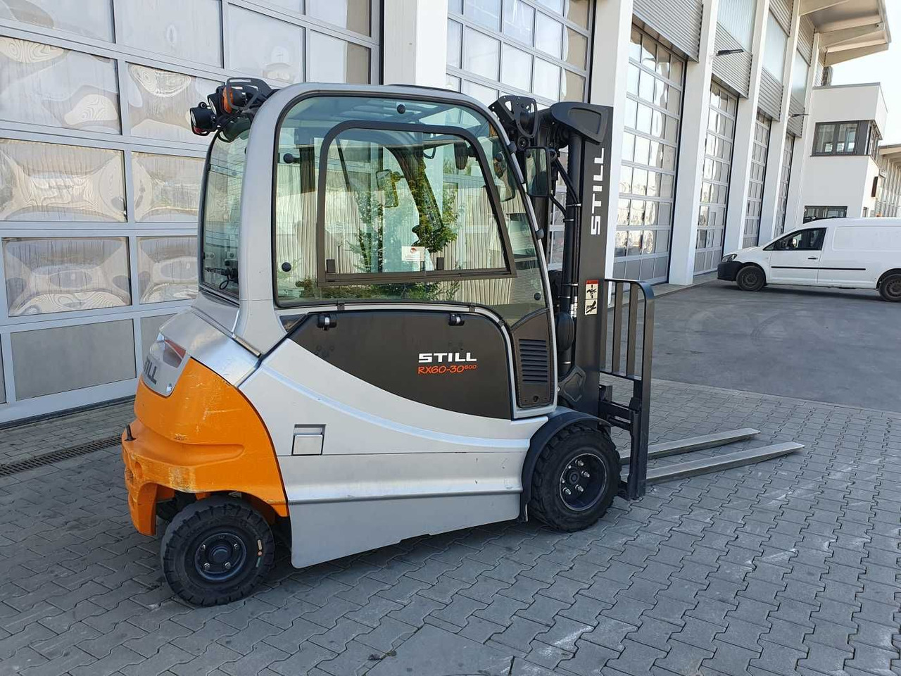 Still RX60-30L/600 - Triplex: 4.6m / Waage /nur 1.629h - Empilhadeira elétrica: foto 3 Still RX60-30L/600 - Triplex: 4.6m / Waage /nur 1.629h - Empilhadeira elétrica: foto 3