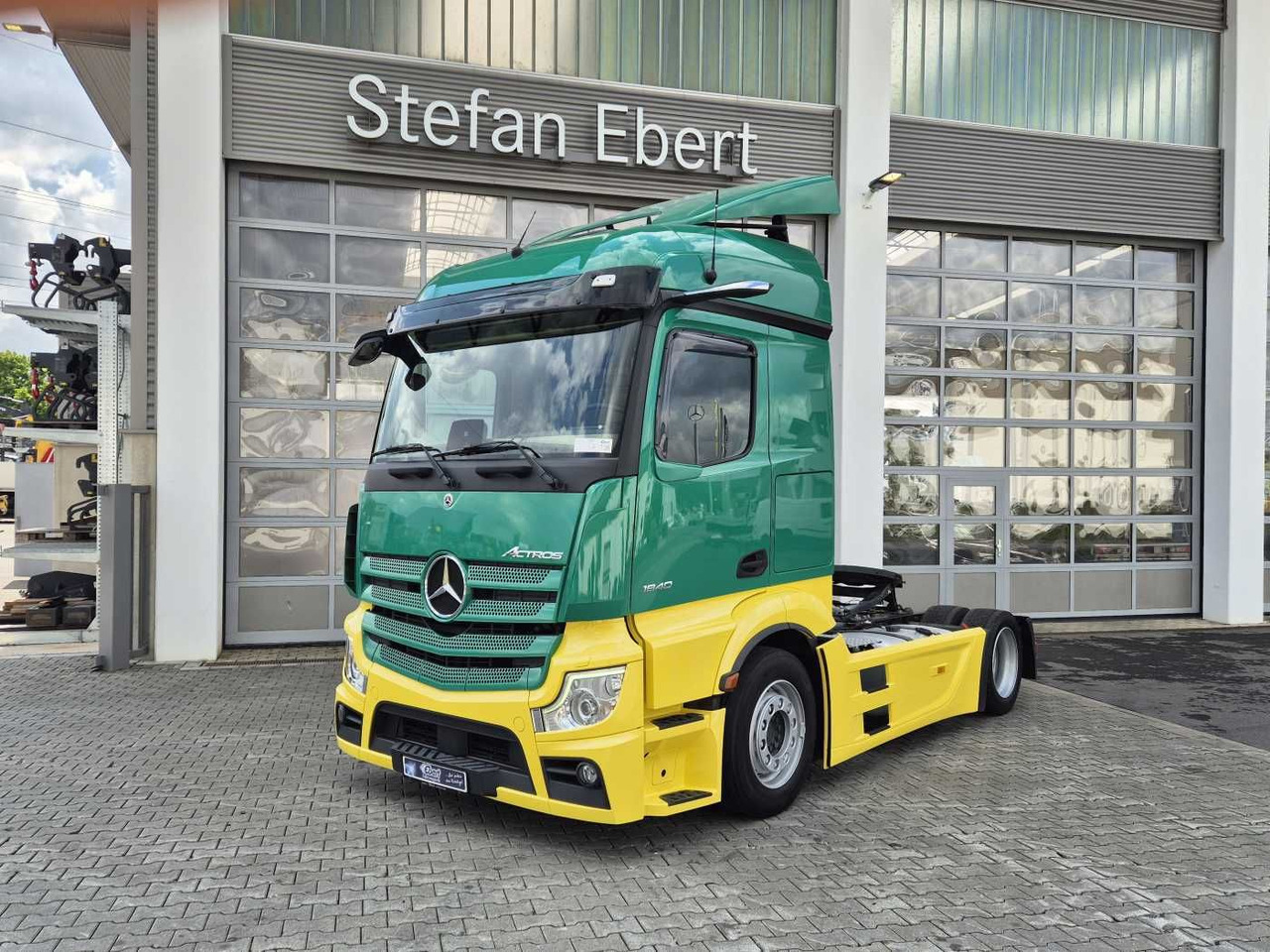Mercedes-Benz Actros 1840 LSnRL Retarder Hubsattelplatte Xenon - Tractor: foto 1 Mercedes-Benz Actros 1840 LSnRL Retarder Hubsattelplatte Xenon - Tractor: foto 1