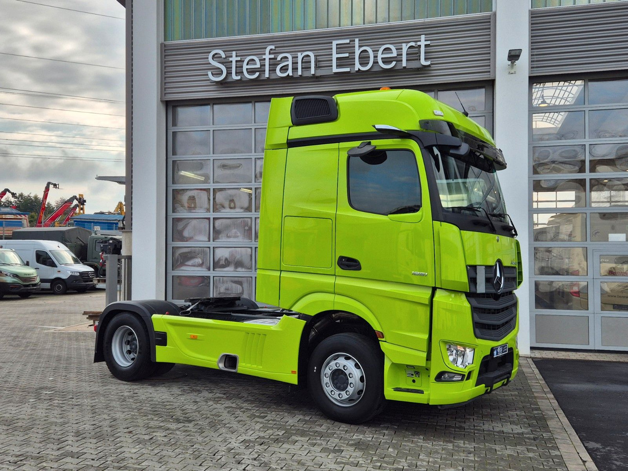 Mercedes-Benz Actros 1851 LS Öl-Retarder Standklima Mirror Big - Tractor: foto 2 Mercedes-Benz Actros 1851 LS Öl-Retarder Standklima Mirror Big - Tractor: foto 2
