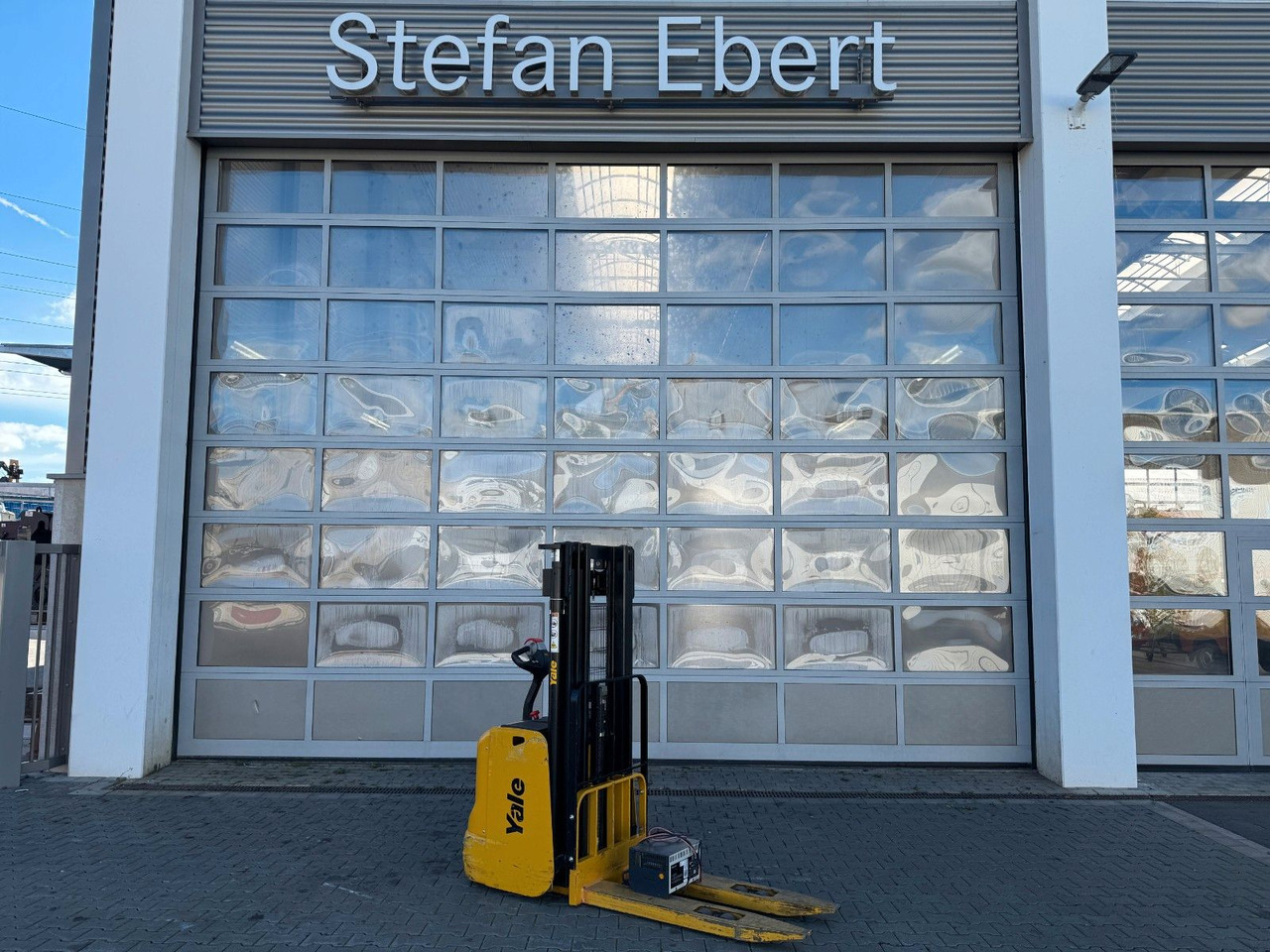 Yale MS 12 AC / Triplex: 4m! / nur 180h! / 2014 - Stacker: foto 1 Yale MS 12 AC / Triplex: 4m! / nur 180h! / 2014 - Stacker: foto 1