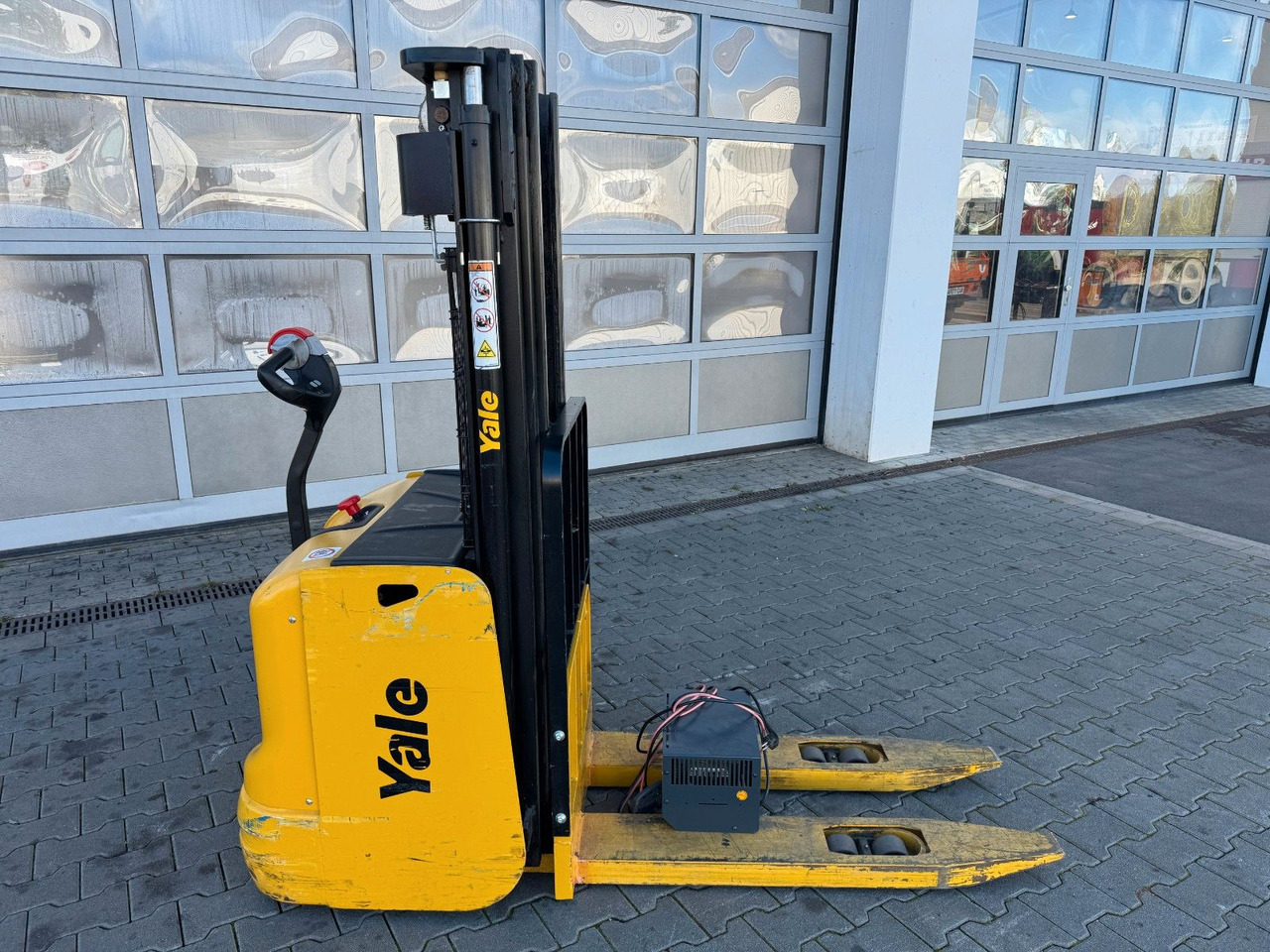 Yale MS 12 AC / Triplex: 4m! / nur 180h! / 2014 - Stacker: foto 2 Yale MS 12 AC / Triplex: 4m! / nur 180h! / 2014 - Stacker: foto 2