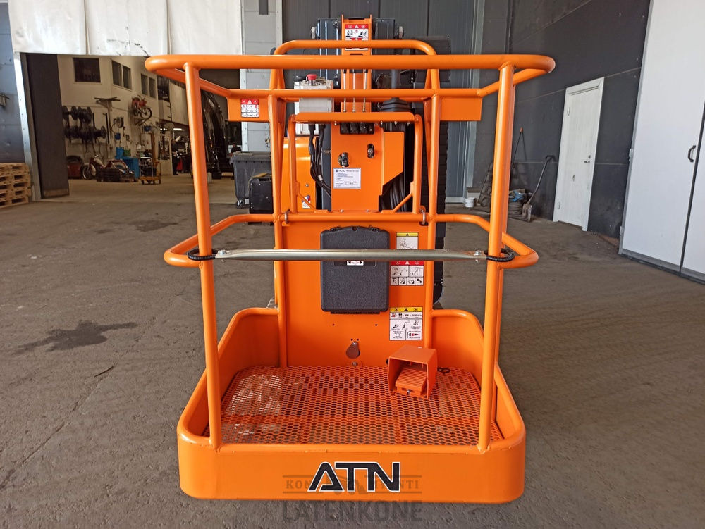 ATN PIAF 810 akkukuukulkija - Plataforma de mastro vertical: foto 3 ATN PIAF 810 akkukuukulkija - Plataforma de mastro vertical: foto 3