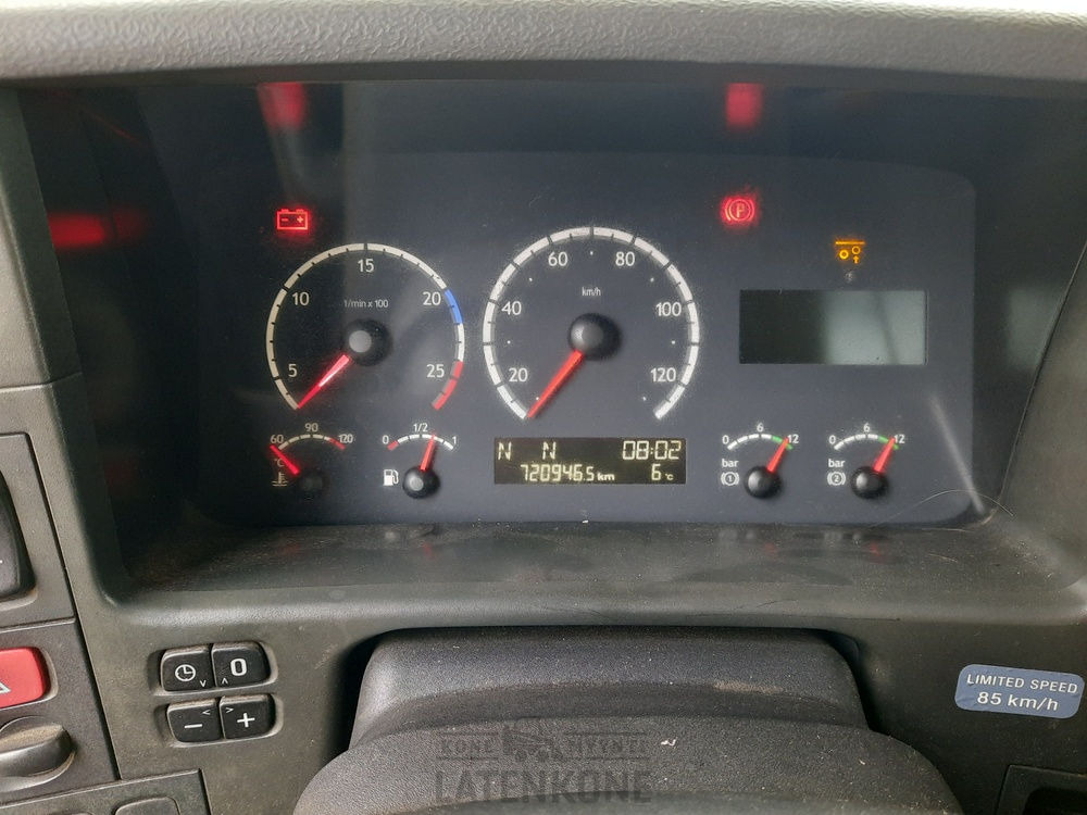 Caminhão transporte de veículos Scania P380 8x2 koneenkuljetusauto: foto 14