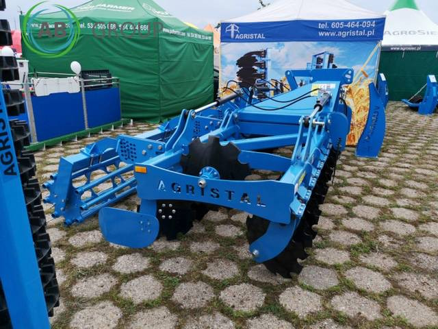 Agristal BTH hydraulic folding disc harrow 4.5 m - Maquina para lavrar a terra: foto 3 Agristal BTH hydraulic folding disc harrow 4.5 m - Maquina para lavrar a terra: foto 3