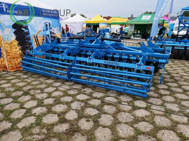 Agristal BTH hydraulic folding disc harrow 4.5 m - Maquina para lavrar a terra: foto 1 Agristal BTH hydraulic folding disc harrow 4.5 m - Maquina para lavrar a terra: foto 1
