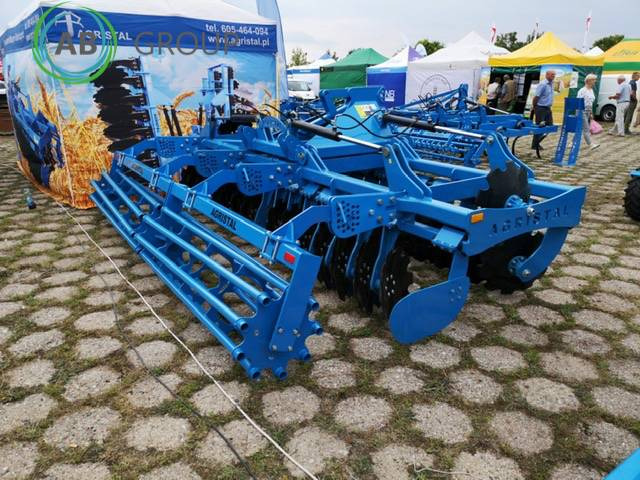 Agristal BTH hydraulic folding disc harrow 4.5 m - Maquina para lavrar a terra: foto 2 Agristal BTH hydraulic folding disc harrow 4.5 m - Maquina para lavrar a terra: foto 2