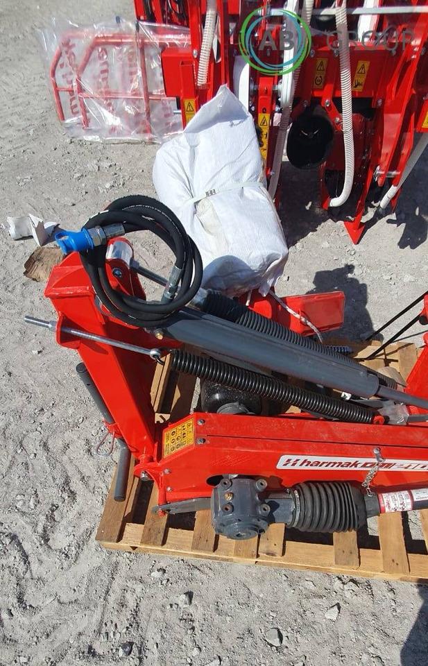 Harmak disc mower with roller conditioner DM-210 - Gadanheira: foto 3 Harmak disc mower with roller conditioner DM-210 - Gadanheira: foto 3
