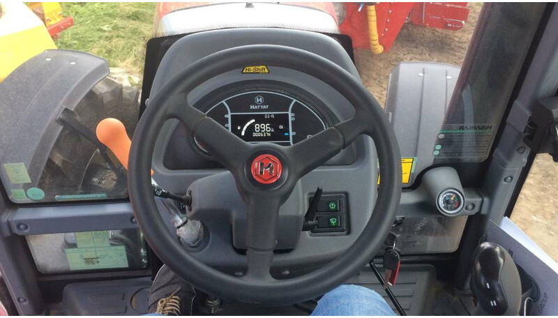Traktor Hattat / Ciągnik rolniczy T4110 - Trator: foto 4 Traktor Hattat / Ciągnik rolniczy T4110 - Trator: foto 4