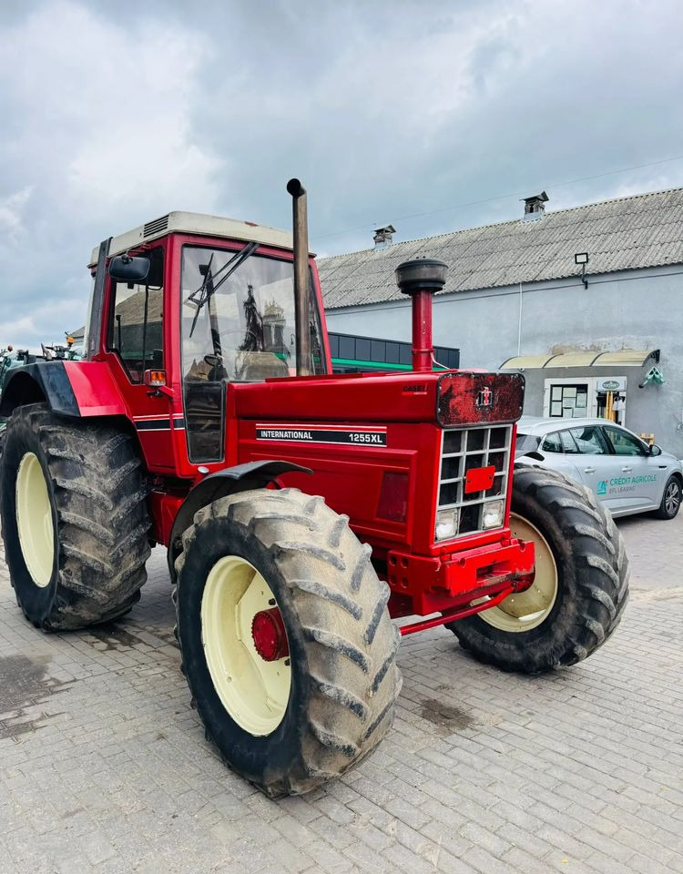 Case IH 1255 XL - Trator: foto 1 Case IH 1255 XL - Trator: foto 1