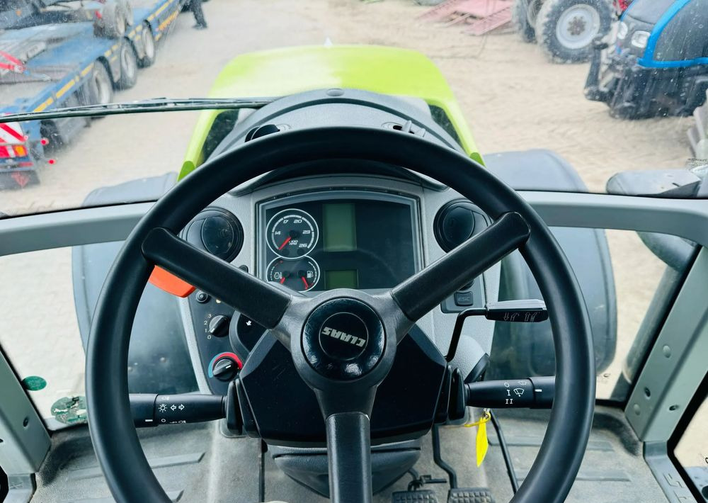 Trator Claas Axion 810: foto 11