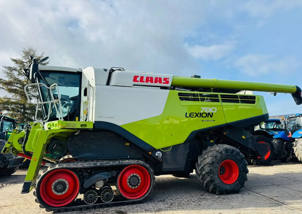 Claas Lexion 780 TT - Ceifeira debulhadora: foto 1 Claas Lexion 780 TT - Ceifeira debulhadora: foto 1