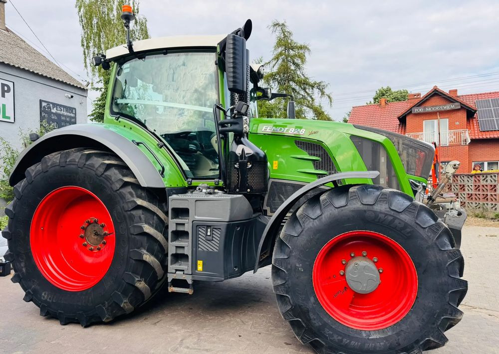Fendt 828 Vario Profi Plus - Trator: foto 5 Fendt 828 Vario Profi Plus - Trator: foto 5