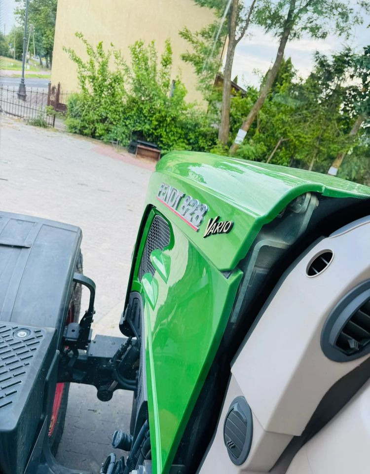 Trator Fendt 828 Vario Profi Plus: foto 10
