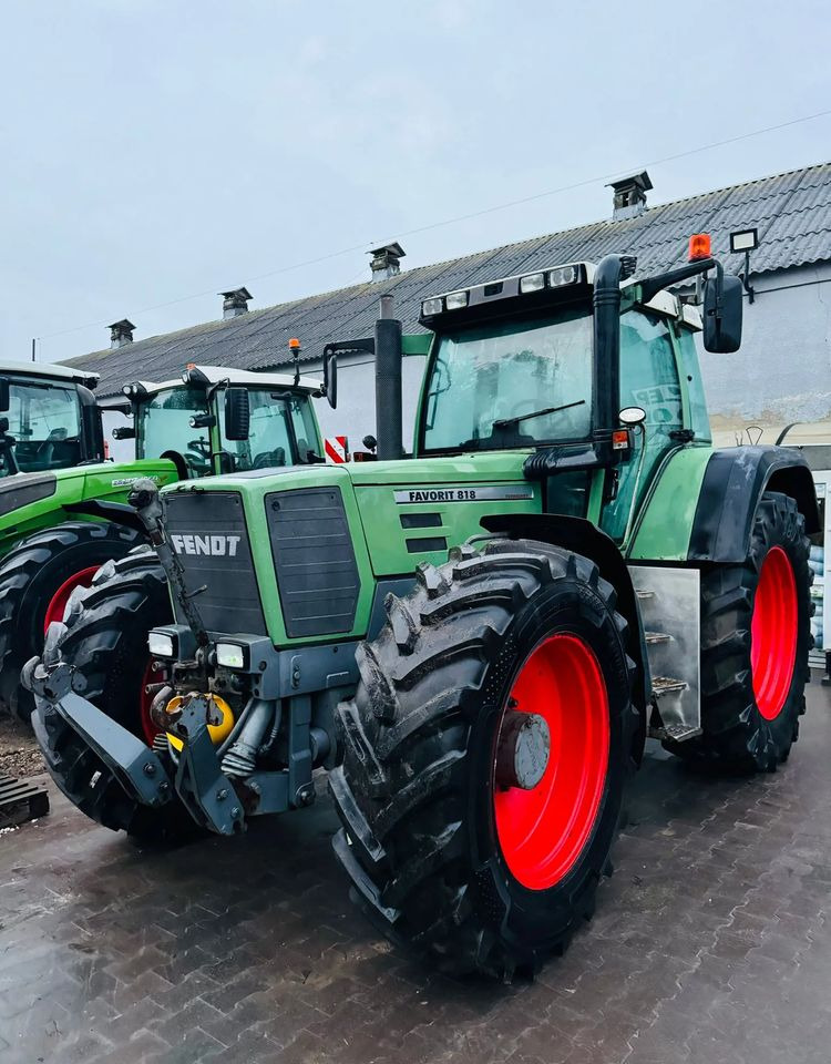 Fendt Favorit 818 - Trator: foto 1 Fendt Favorit 818 - Trator: foto 1