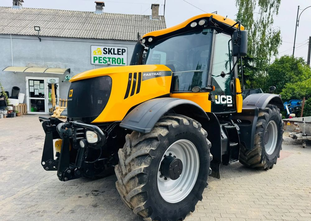 JCB FASTRAC 3230 - Trator: foto 1 JCB FASTRAC 3230 - Trator: foto 1