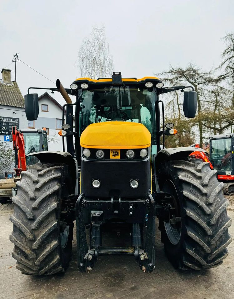 JCB FASTRAC 4220 - Trator: foto 2 JCB FASTRAC 4220 - Trator: foto 2