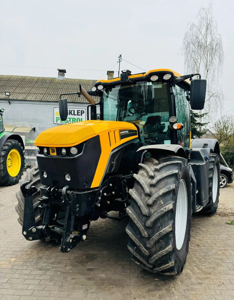 JCB FASTRAC 4220 - Trator: foto 1 JCB FASTRAC 4220 - Trator: foto 1