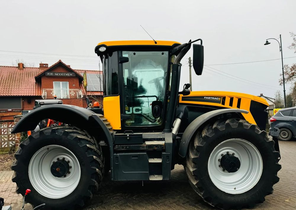 JCB FASTRAC 4220 - Trator: foto 5 JCB FASTRAC 4220 - Trator: foto 5