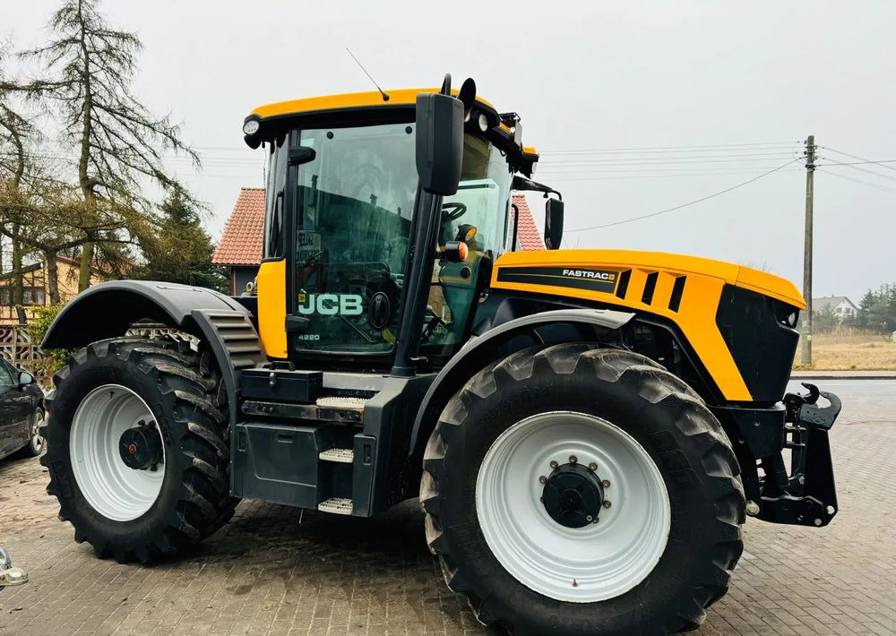 JCB FASTRAC 4220 - Trator: foto 4 JCB FASTRAC 4220 - Trator: foto 4