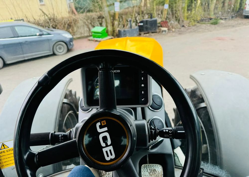 Trator JCB FASTRAC 4220: foto 13 Trator JCB FASTRAC 4220: foto 13