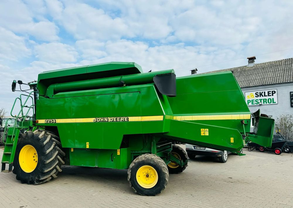 Ceifeira debulhadora John Deere 2254: foto 10