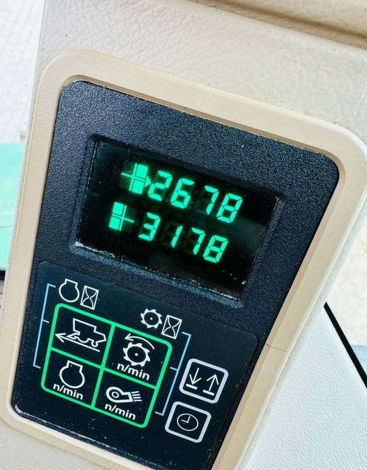 Ceifeira debulhadora John Deere 2254: foto 16