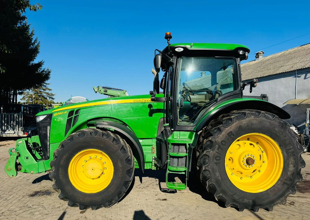 John Deere 8260R - Trator: foto 5 John Deere 8260R - Trator: foto 5
